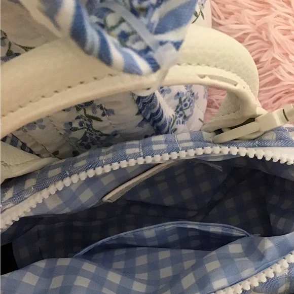 NWT Nanette Lepore Blue & White Quilted Floral Tote W/Gingham Mini Pouch + Charm - Picture 7 of 8